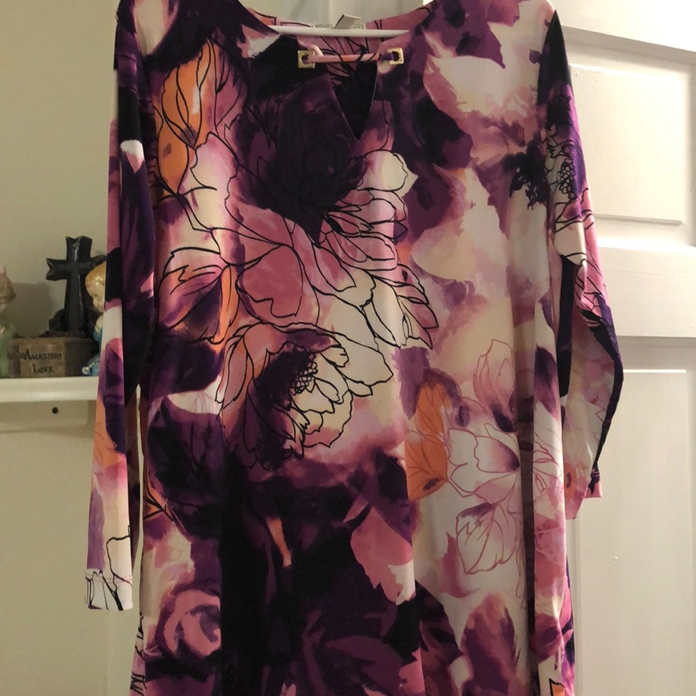 ❤️ beautiful blouse ❤️ - GENTLY USED!